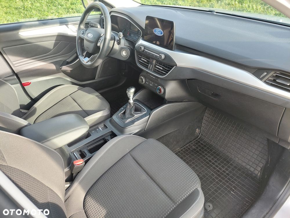 Ford Focus 1.5 TDCi SYNC Edition - 14