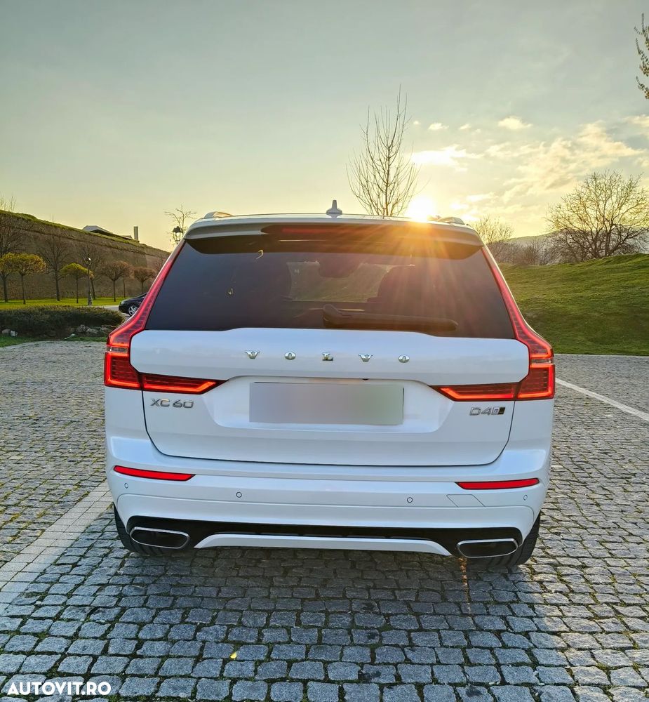 Volvo XC 60 D4 AWD Geartronic RDesign - 14