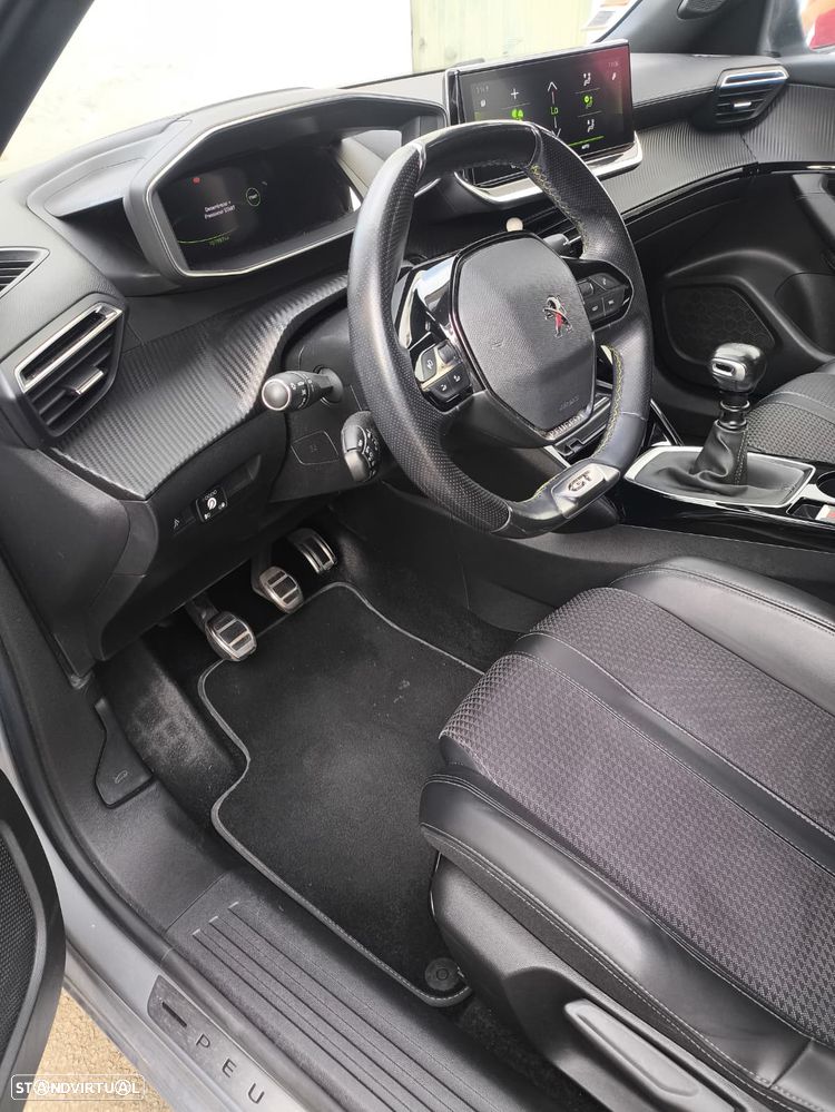 Peugeot 2008 - 14
