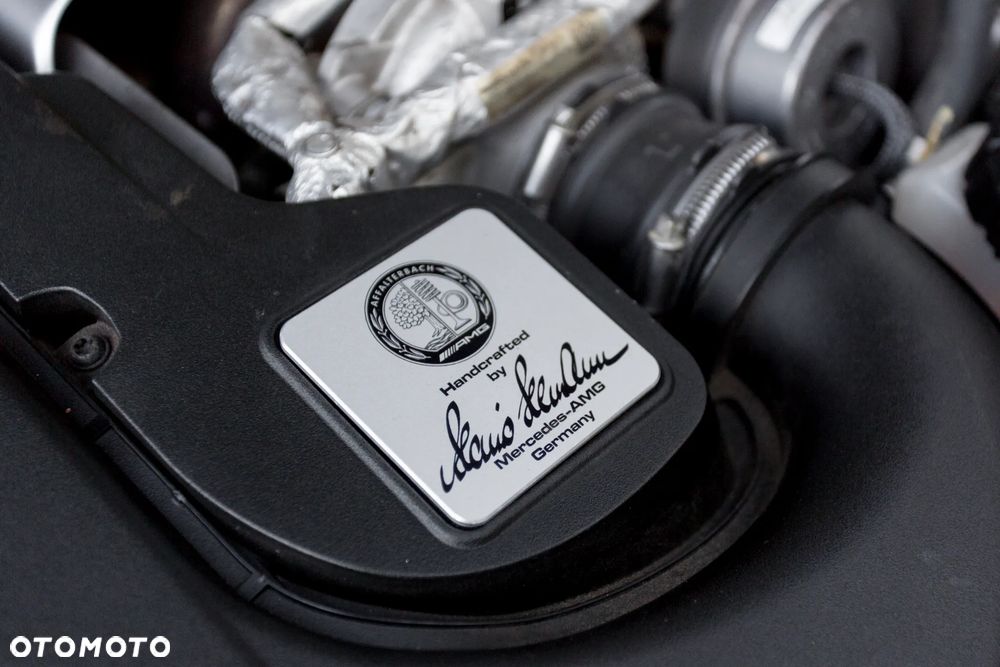 Mercedes-Benz Klasa C AMG 63 S AMG Speedshift 7G-MCT - 37