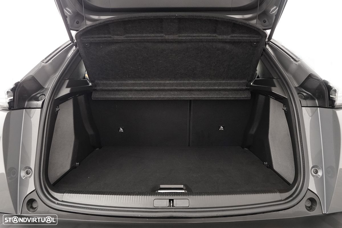 Peugeot 2008 1.2 PureTech Allure EAT8 - 24