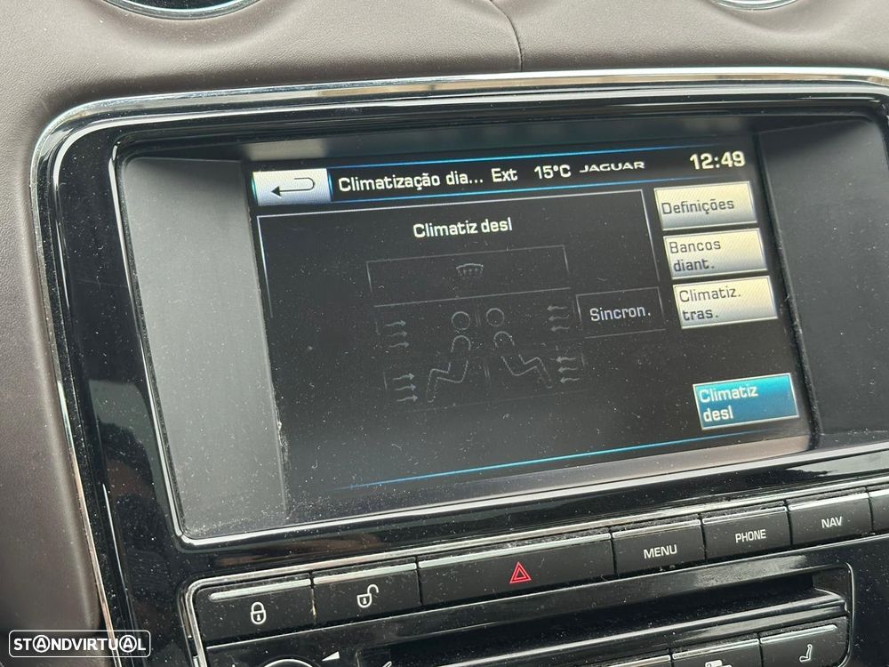 Jaguar XJ 3.0 D V6 Premium Luxury - 24