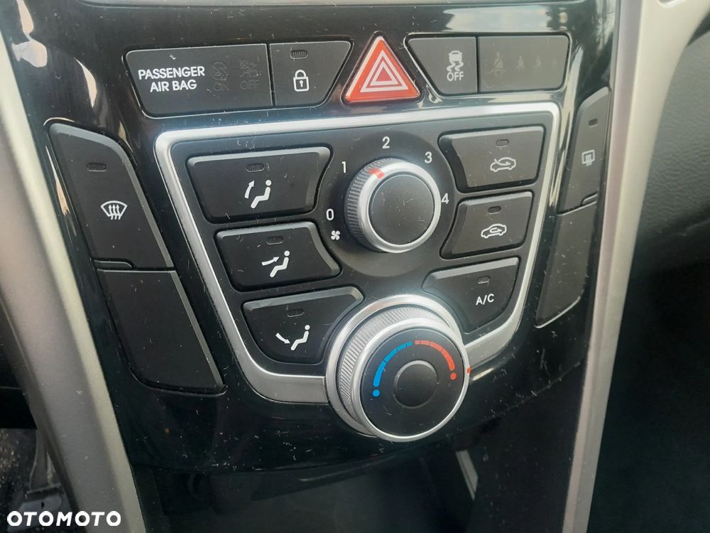 Hyundai i30 1.6 CRDI Trend - 13