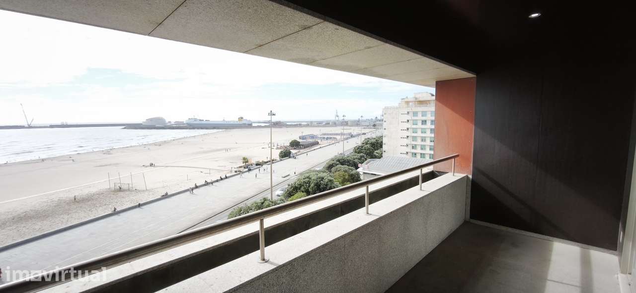 T3 em frente ã Praia de Matosinhos - Grande imagem: 3/7