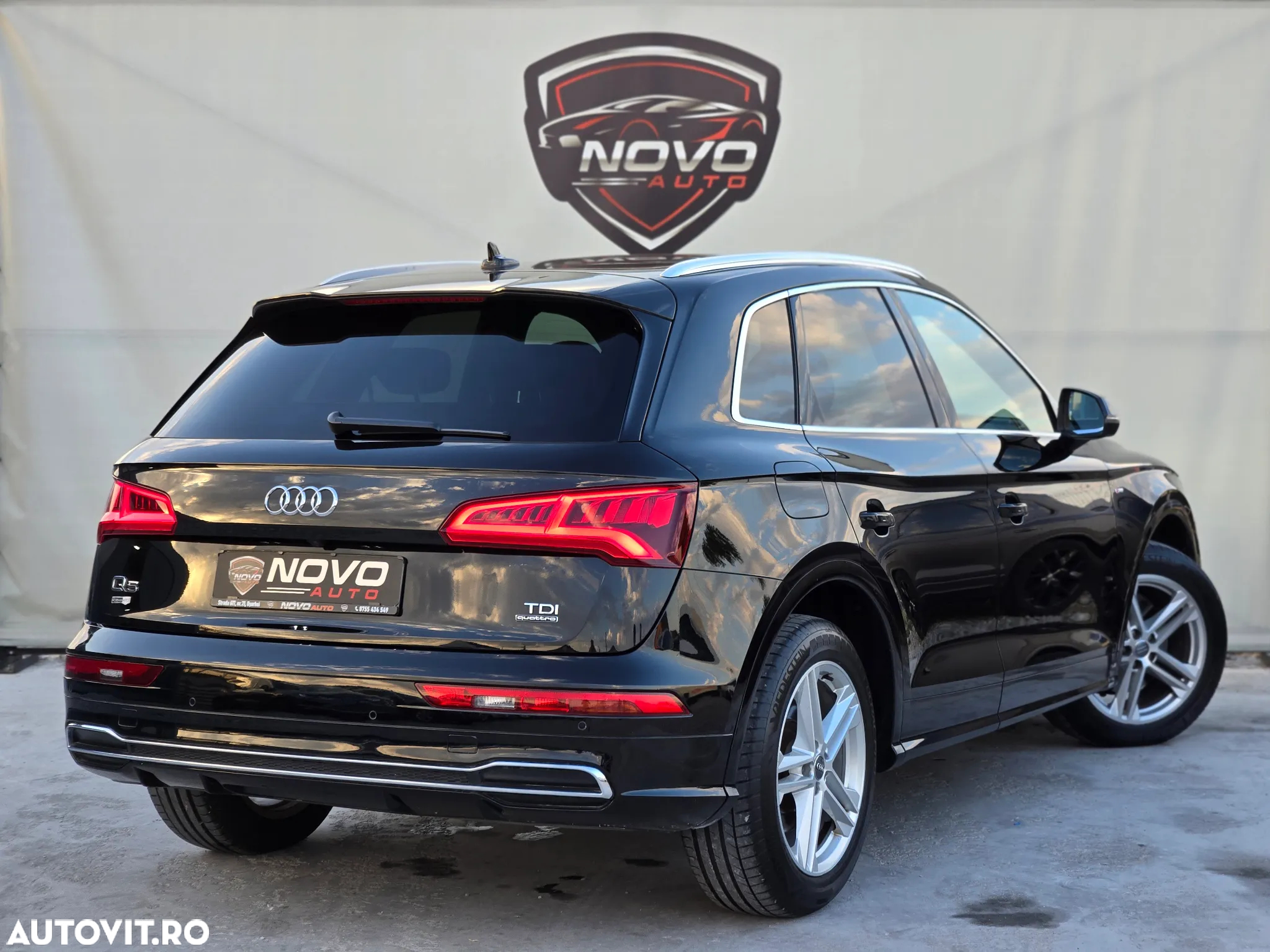 Audi Q5 2.0 40 TDI quattro S tronic Sport - 4