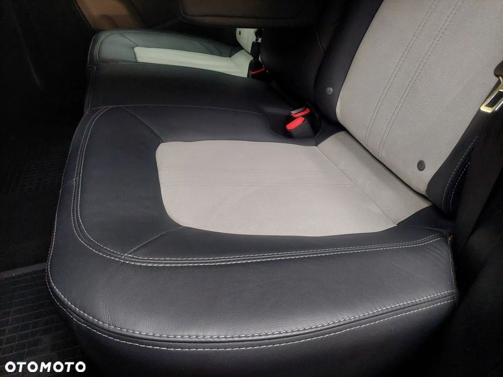 Kia Sportage 1.7 CRDI Business Line L 2WD - 38