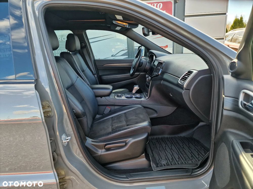 Jeep Grand Cherokee - 20