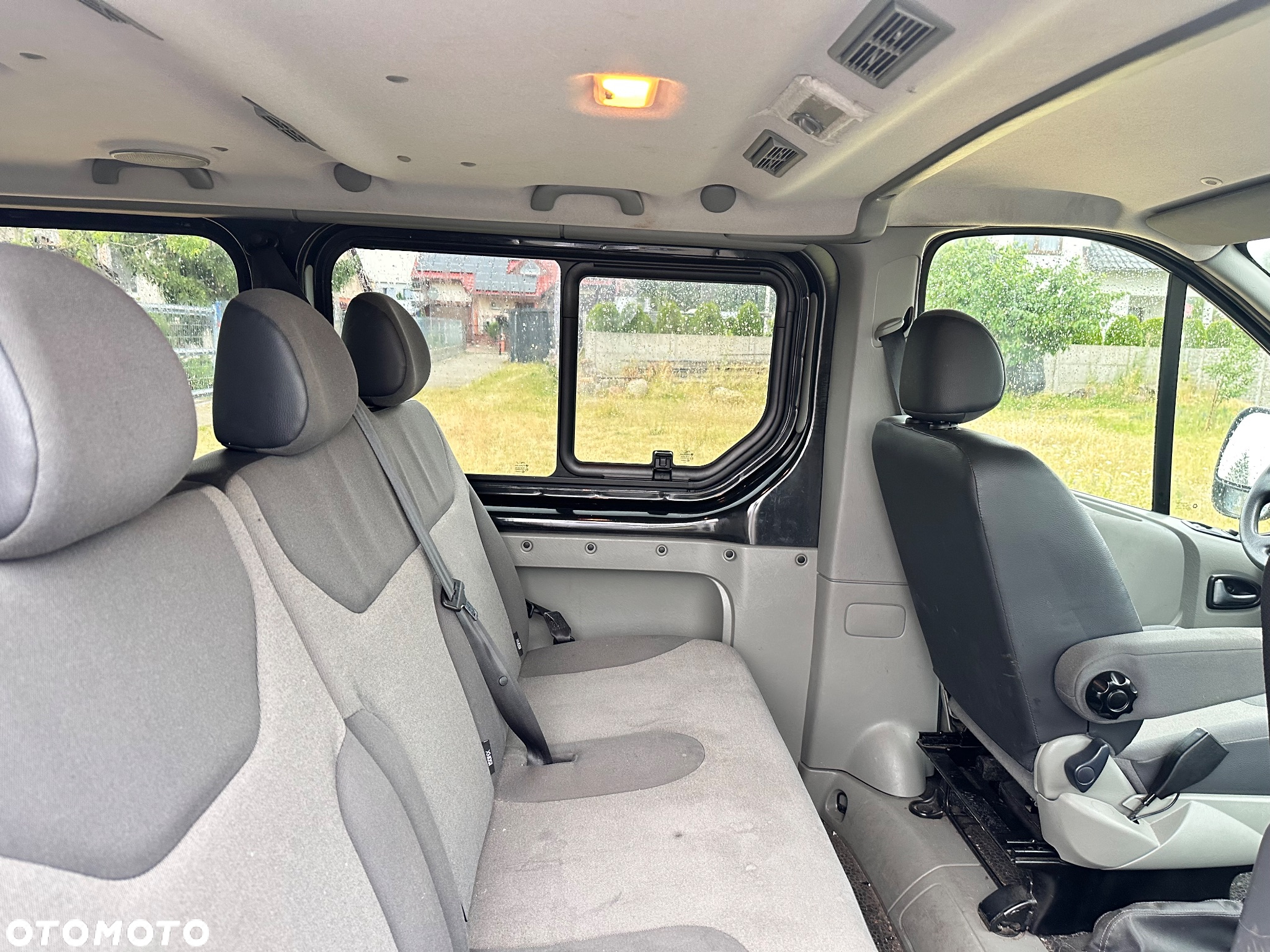 Renault Trafic 2.0 dCi 115 FAP Grand Passenger Black Edition - 5