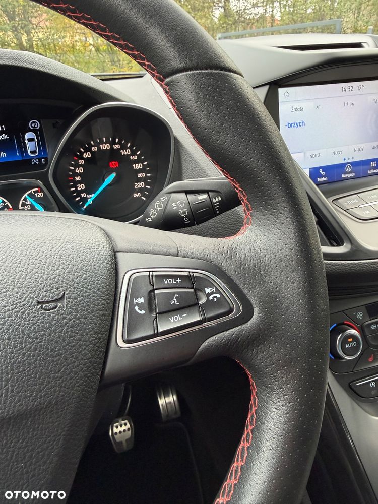 Ford Kuga 1.5 EcoBoost 2x4 ST-Line - 32