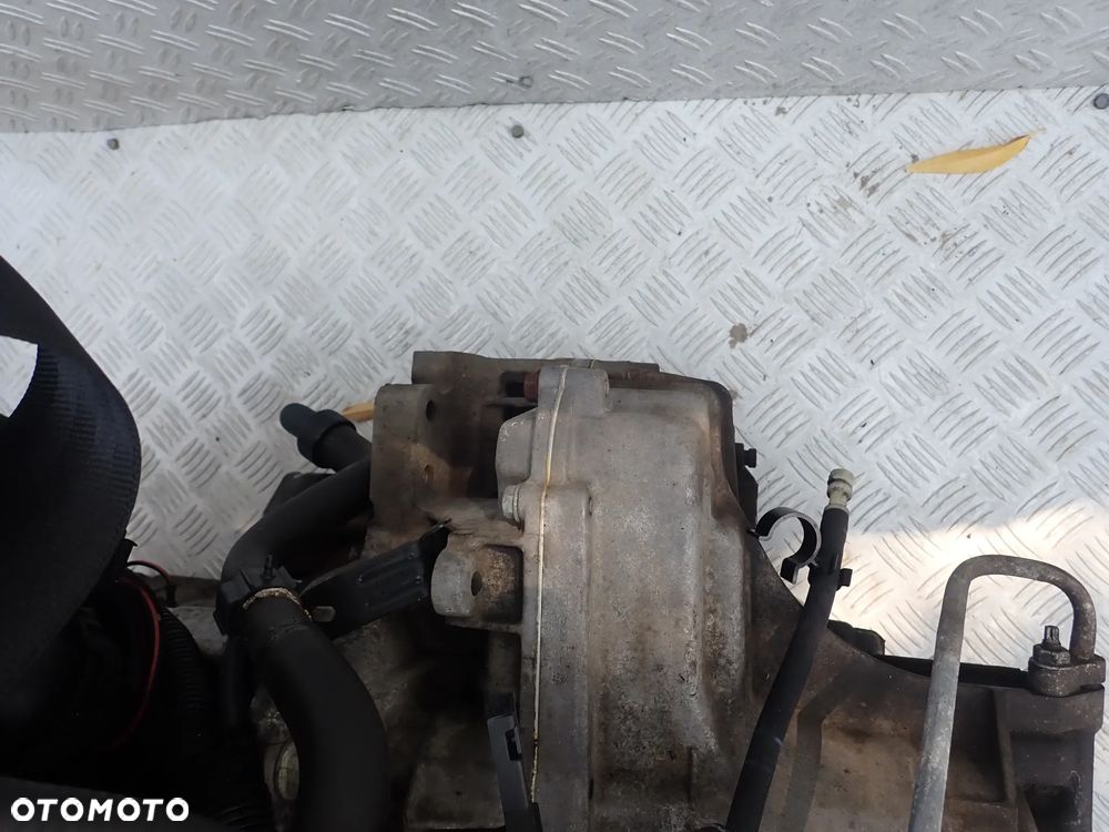 SILNIK OPEL ASTRA J  A16XER  1.6 BENZYNA 2JYW - 11