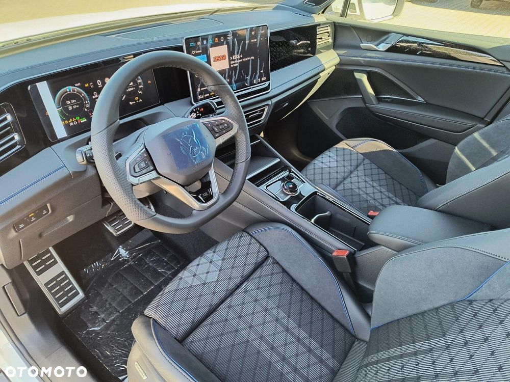 Volkswagen Tiguan - 13