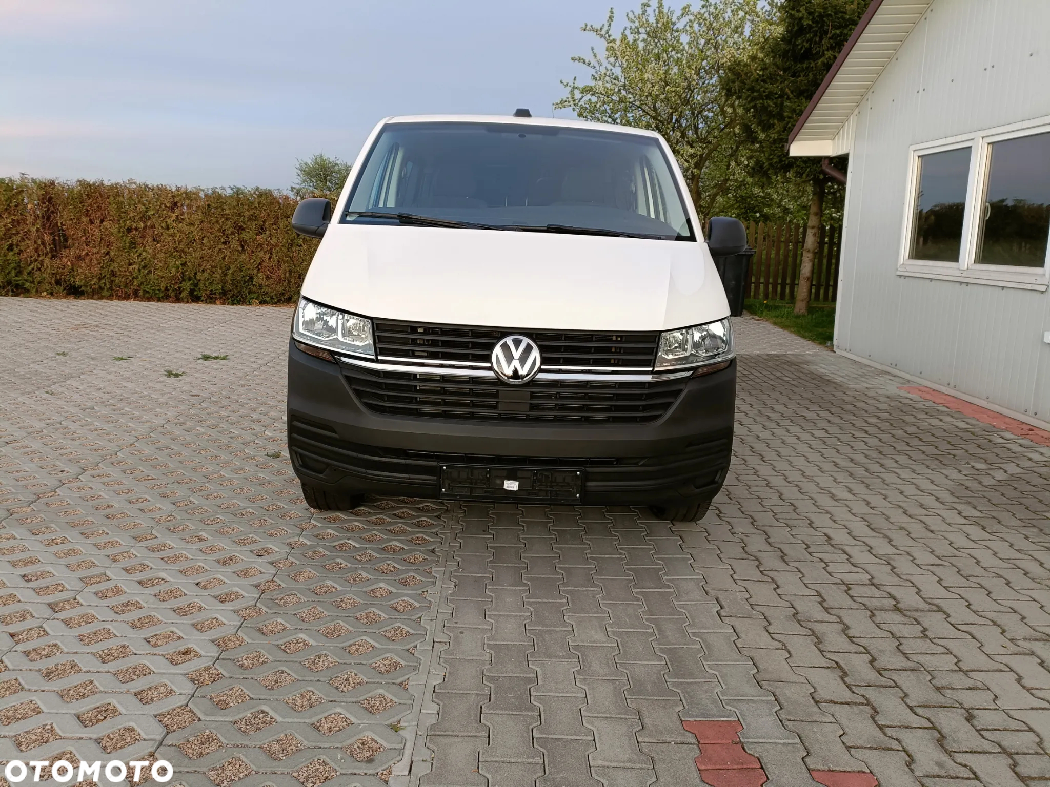 Volkswagen Transporter TDI Lang Plus Edition - 4