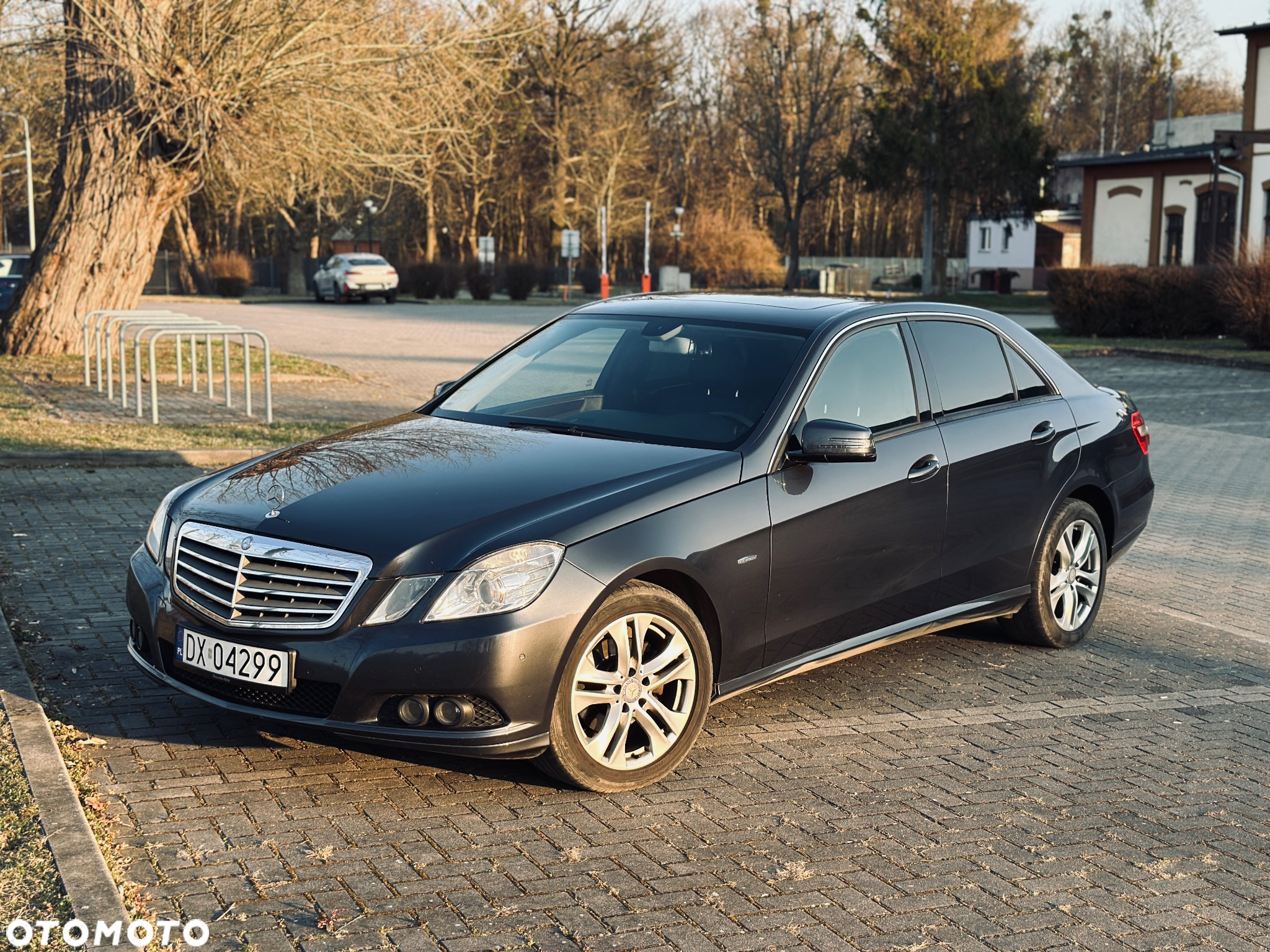 Mercedes-Benz Klasa E 220 T CDI DPF BlueEFFICIENCY Automatik - 8