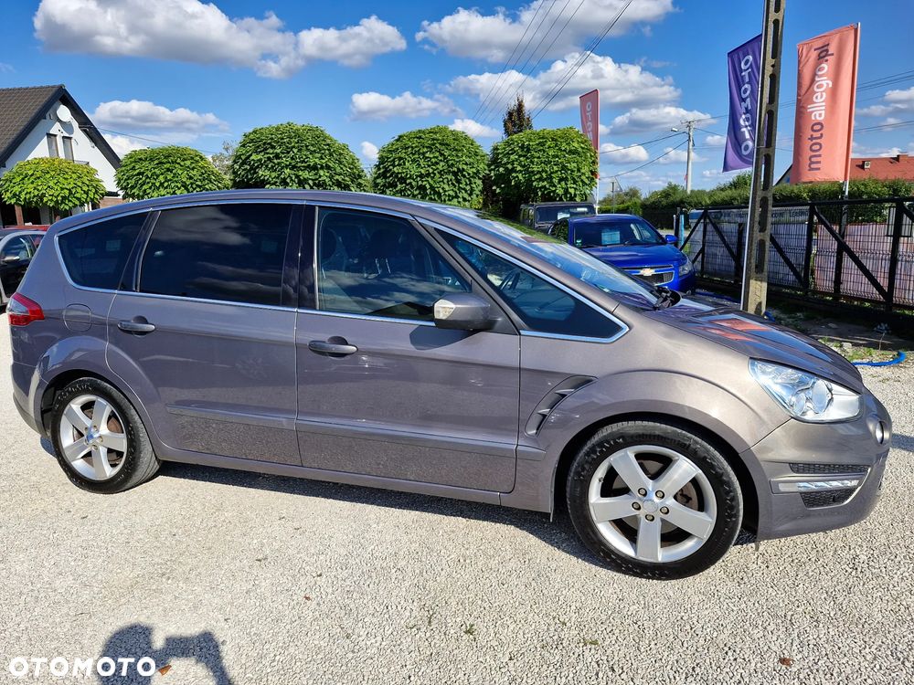 Ford S-Max - 11