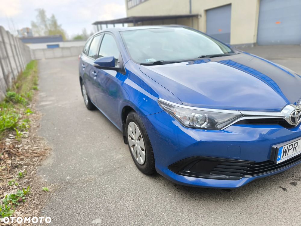 Toyota Auris 1.4 D-4D Active - 10