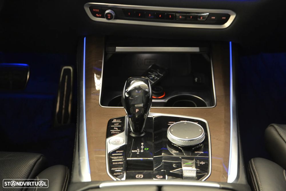BMW X5 30 d xDrive Pack M - 25