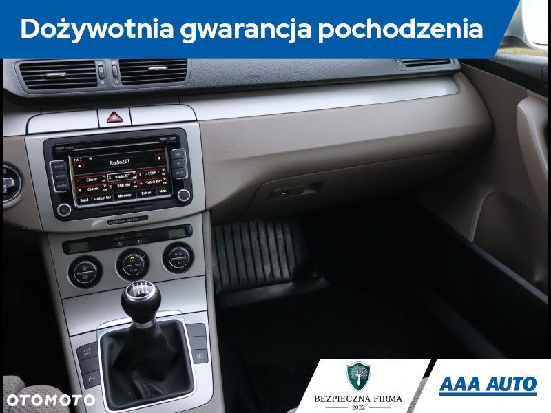 Volkswagen Passat - 9