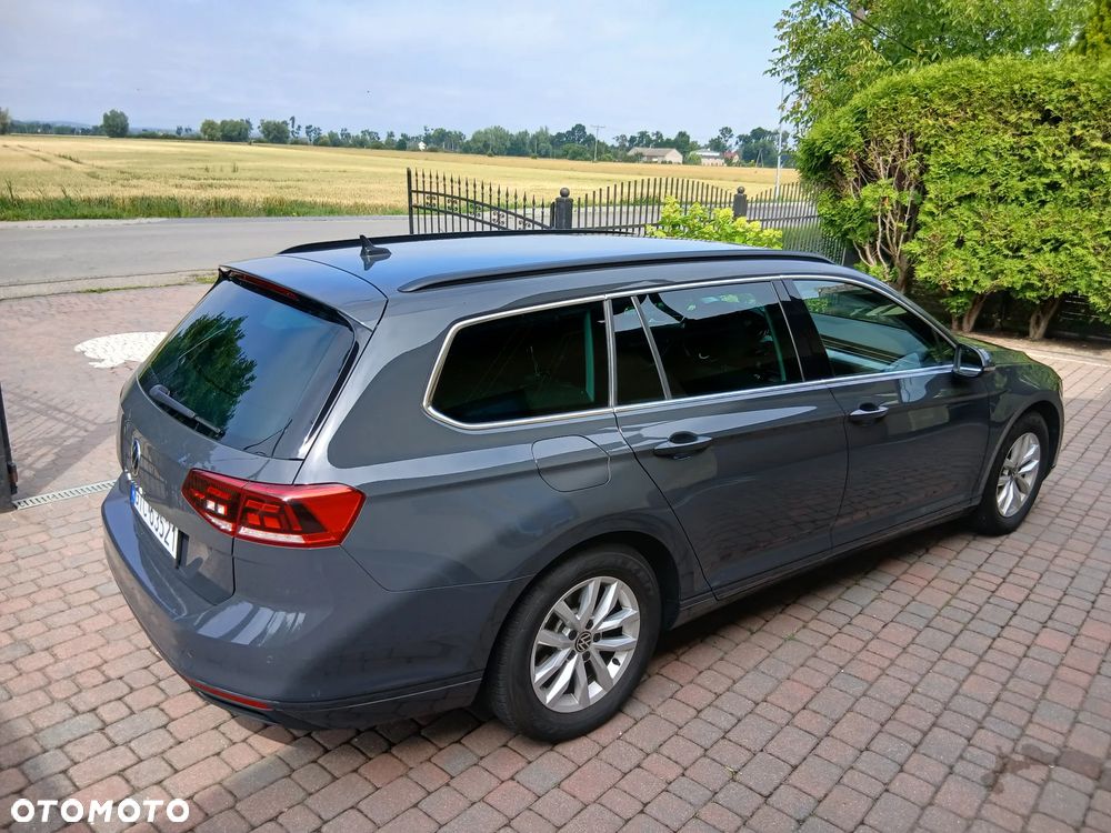 Volkswagen Passat 2.0 TDI SCR Business - 5