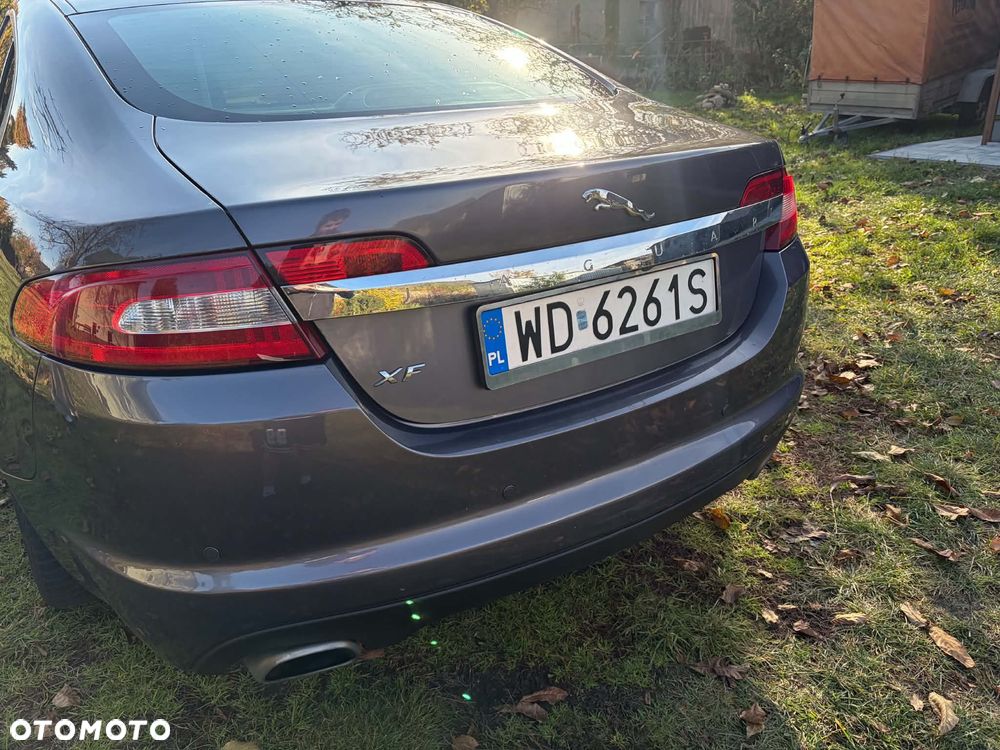 Jaguar XF 4.2 V8 Premium Luxury - 8