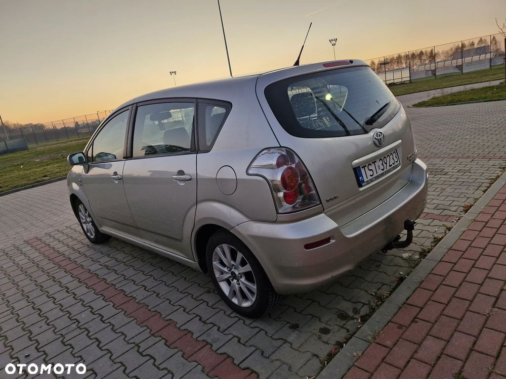 Toyota Corolla Verso 2.0 D-4D Prestige 7os - 5