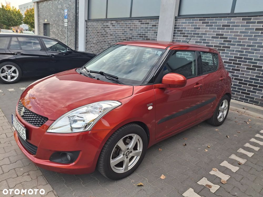 Suzuki Swift 2012 photo 5
