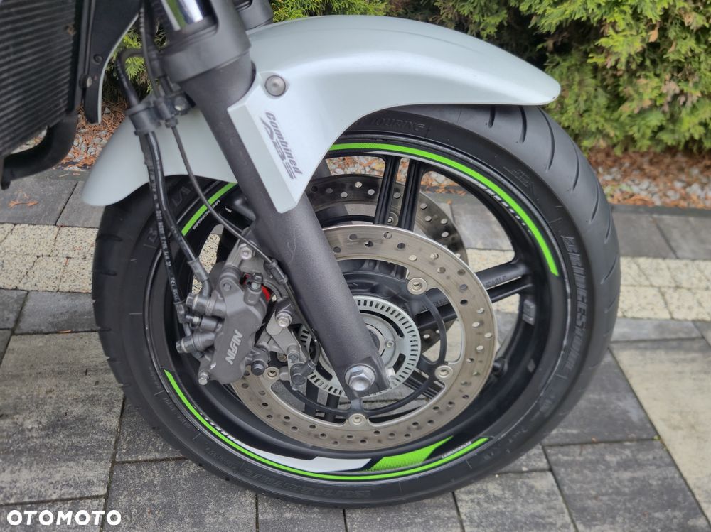 Honda CBF - 10