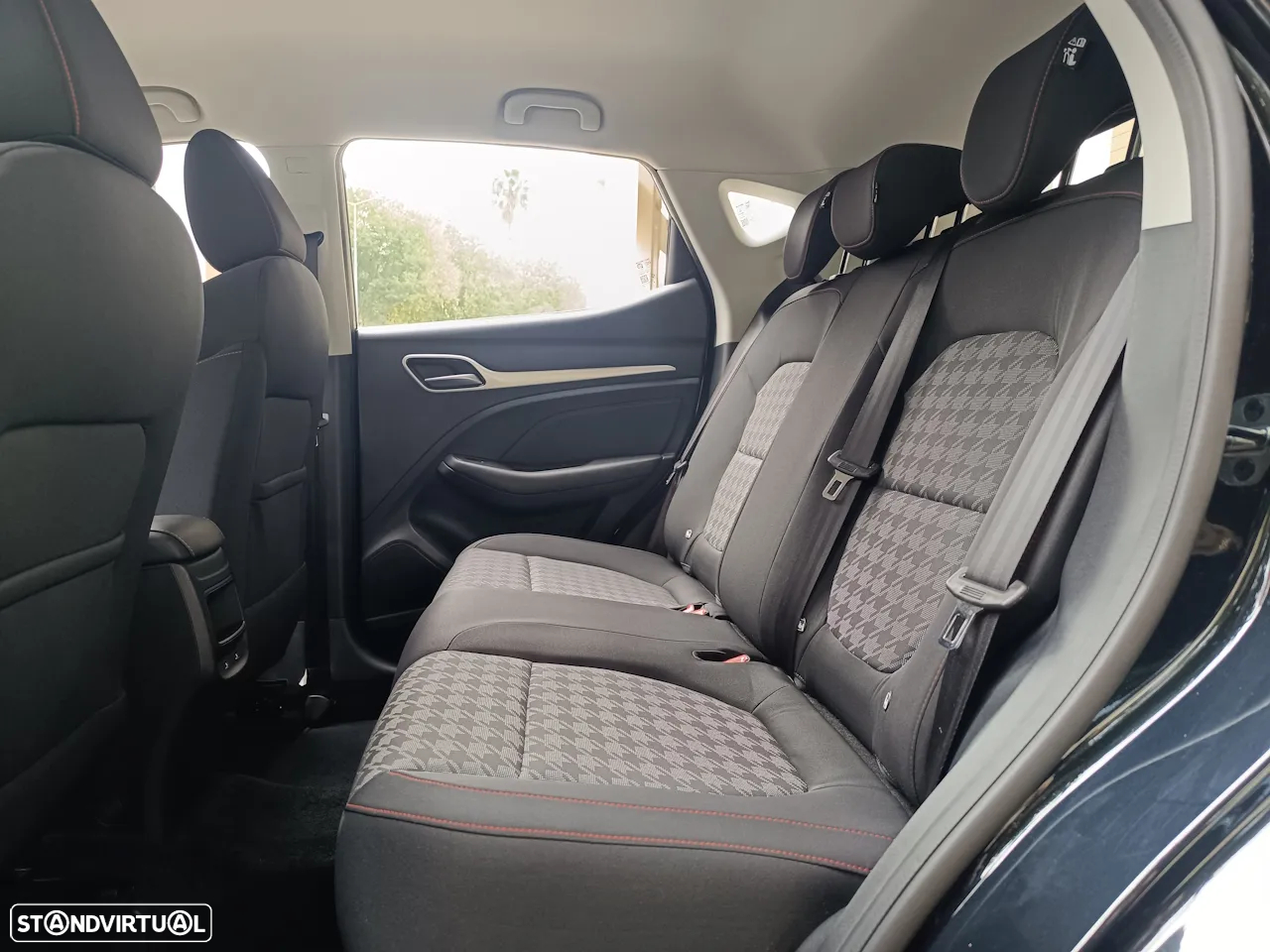 MG ZS ICE 1.5 VTI-tech Comfort - 14