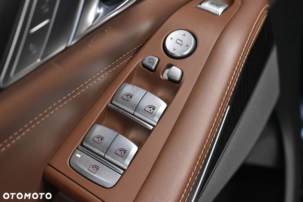 BMW X7 - 8