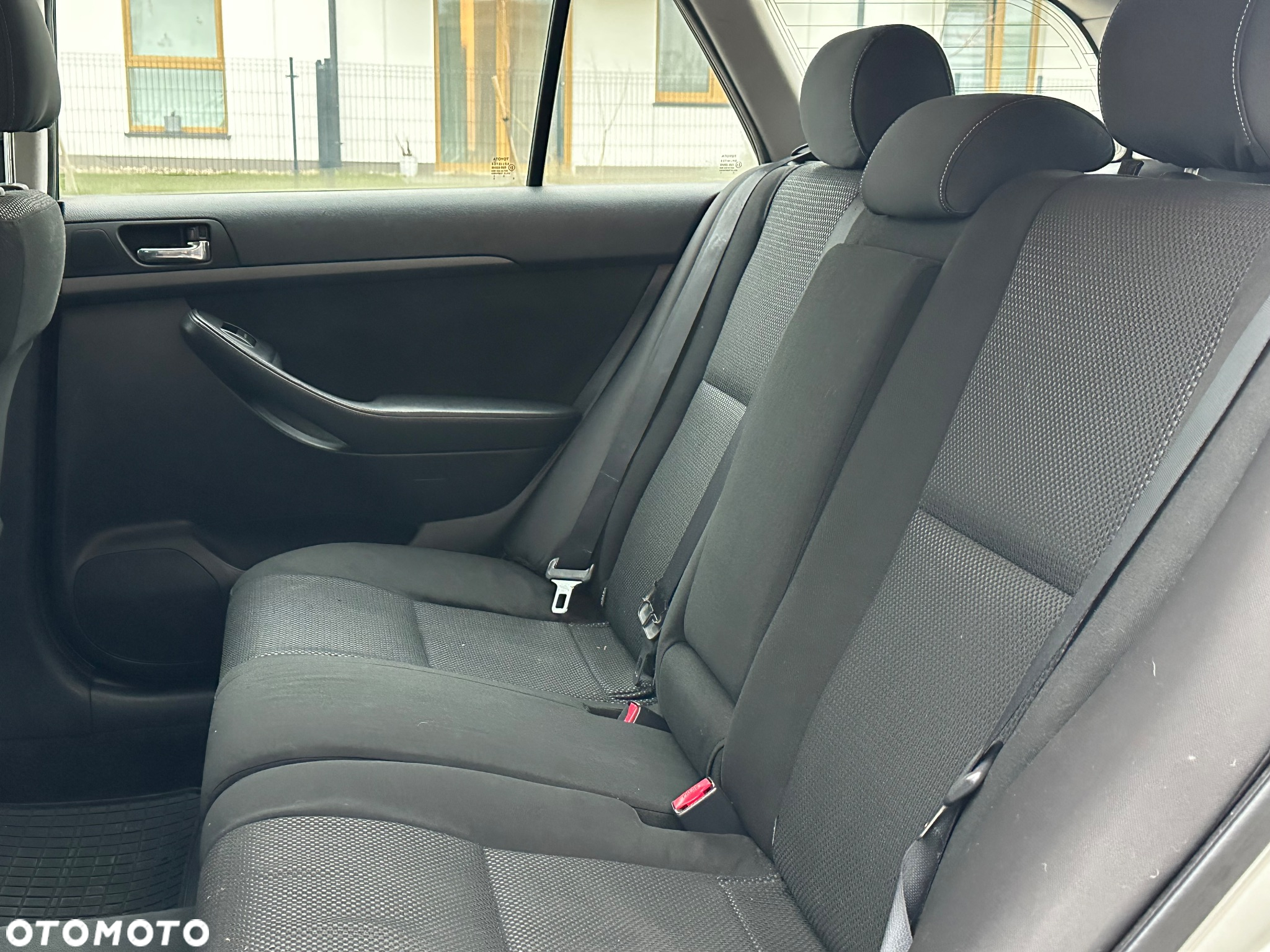 Toyota Avensis 1.8 VVT-i Combi - 14