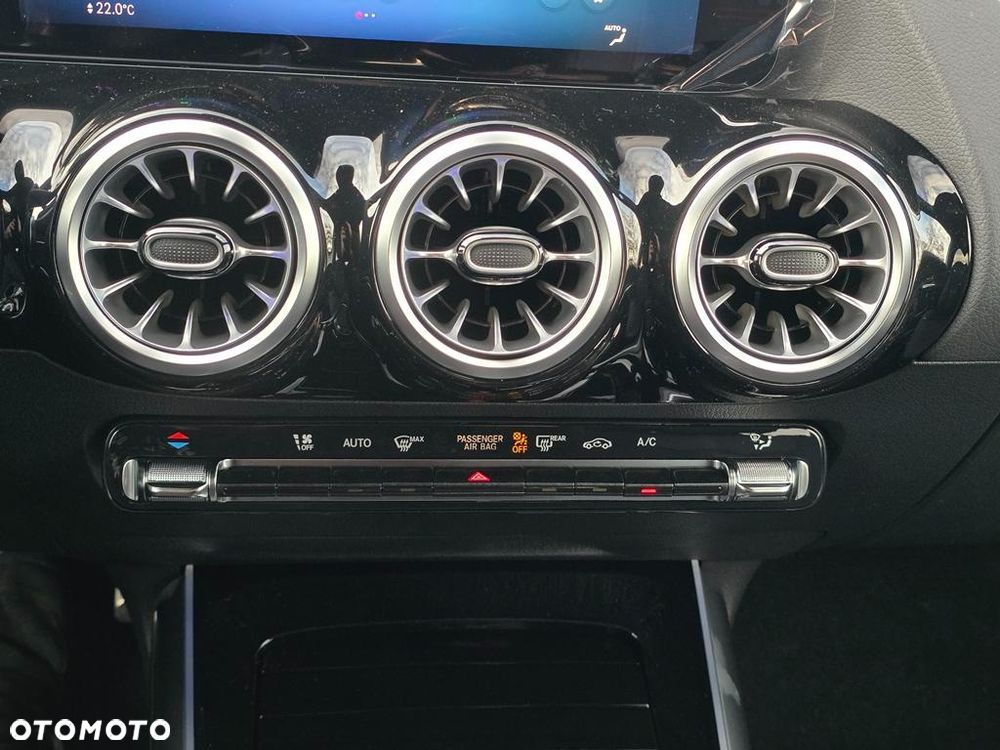 Mercedes-Benz GLA 200 mHEV AMG Line 7G-DCT - 22