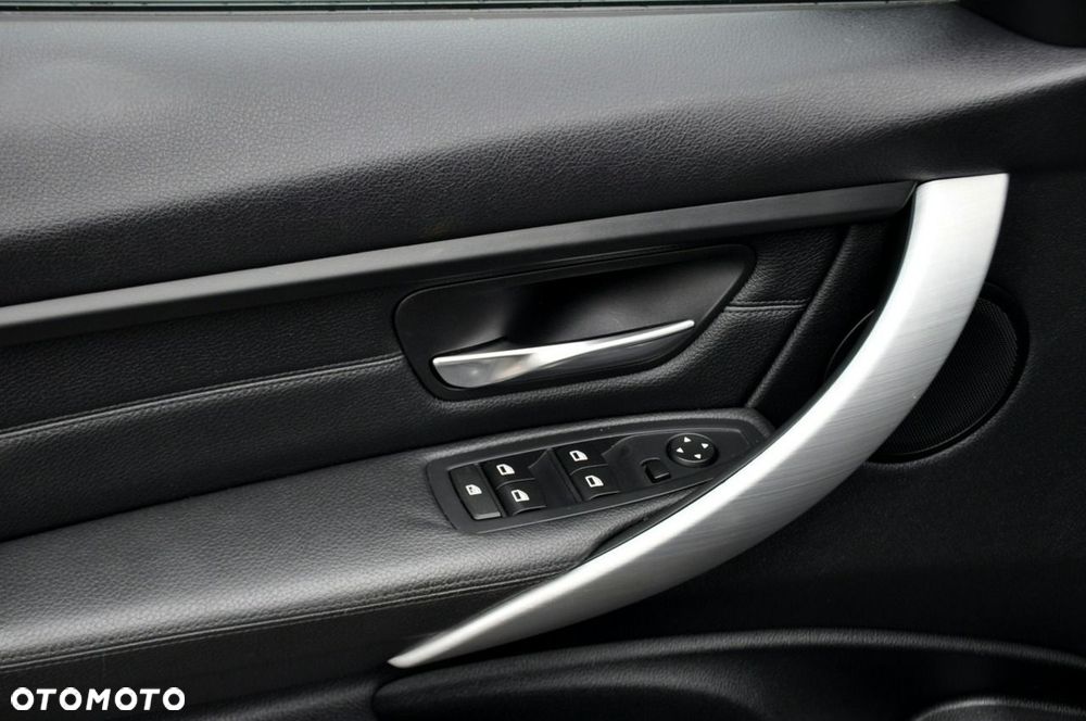 BMW Seria 3 - 37