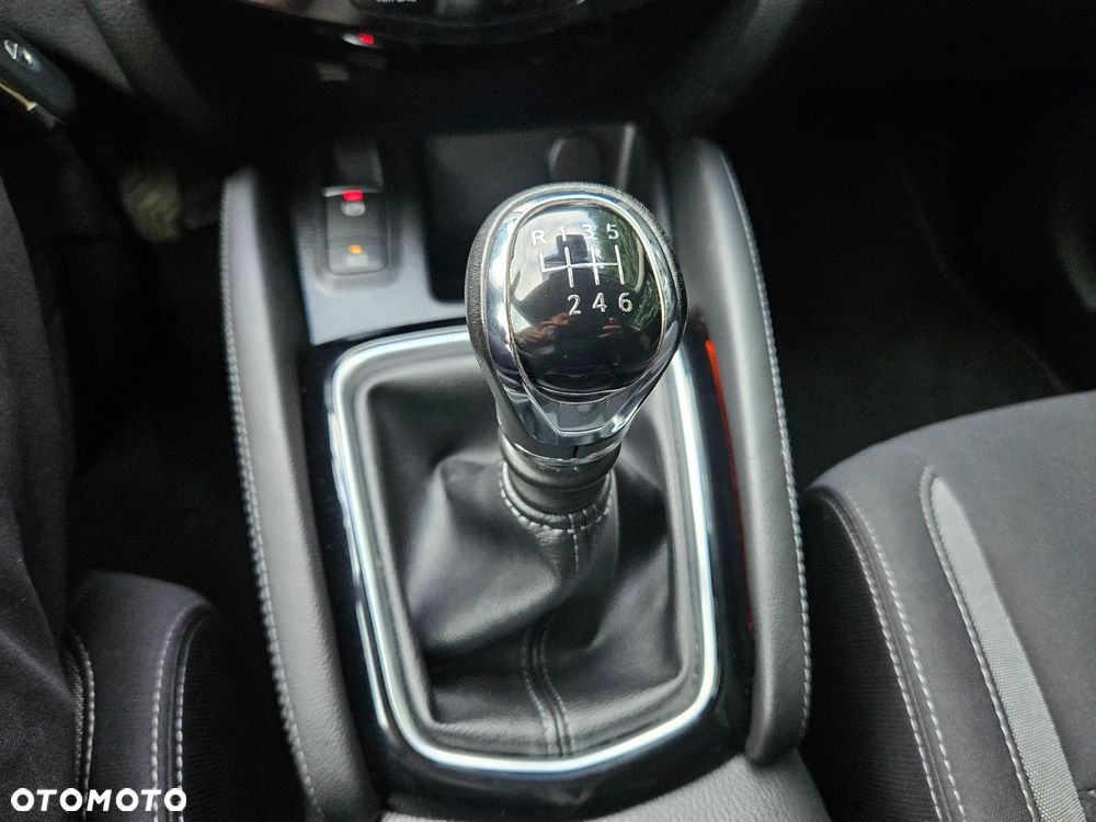 Nissan Qashqai 1.2 DIG-T N-Vision - 28