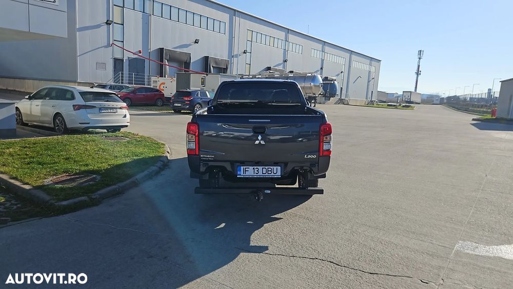 Mitsubishi L200 Double Cab 2.2 DI-D M/T Intense - 4