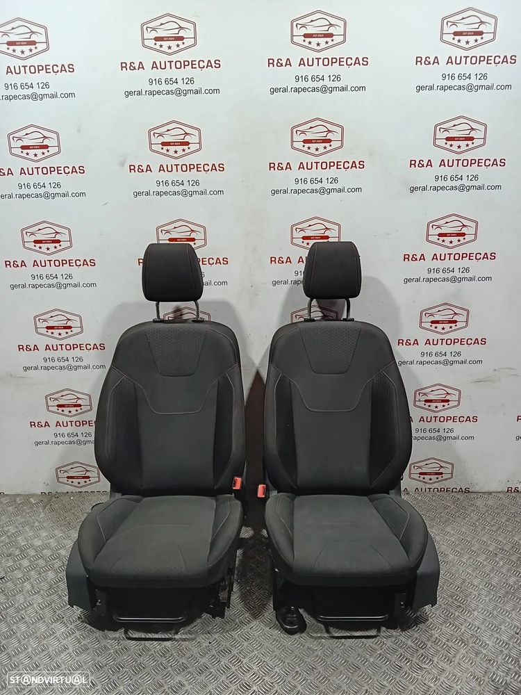 Conjunto de Bancos BMW Série 1 F20 LCI Sport em Tecido Original - 12