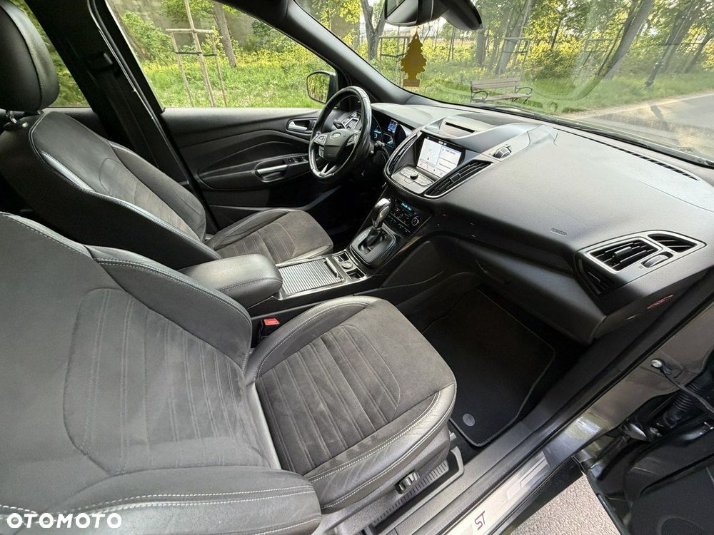 Ford Kuga - 34