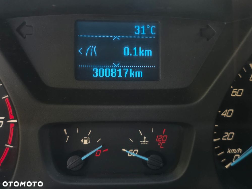 Ford TRANSIT CUSTOM - 16