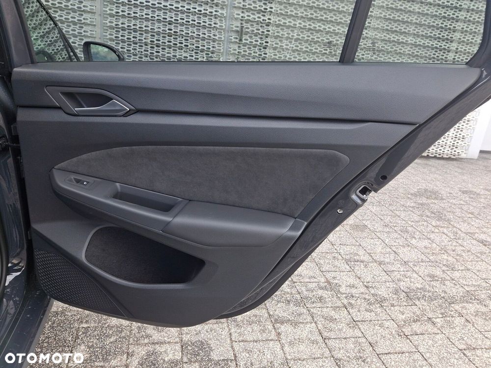Volkswagen Golf 1.5 eTSI mHEV Style DSG - 20