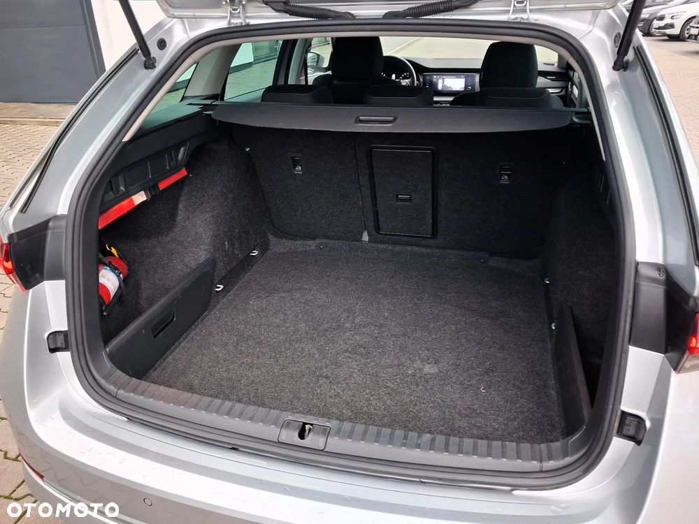 Skoda Octavia 2.0 TDI SCR Ambition DSG - 22