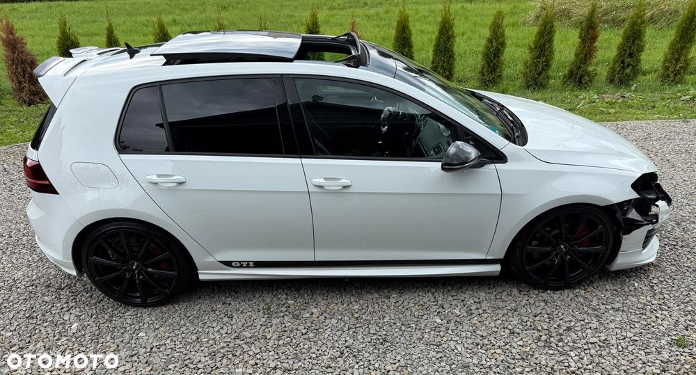 Volkswagen Golf GTI Performance BlueMotion Technology DSG - 5