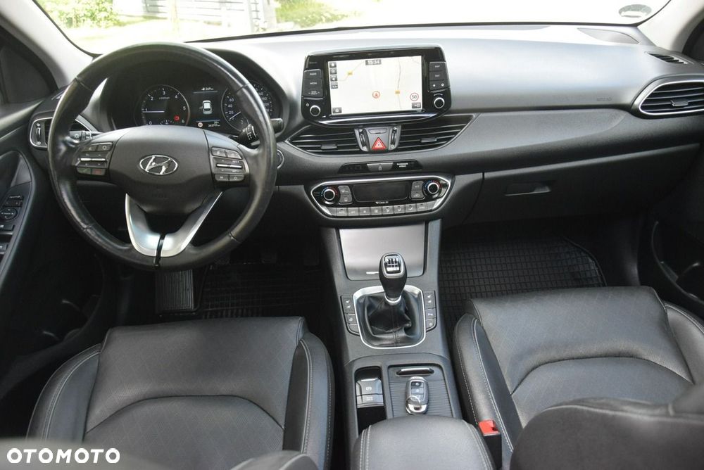 Hyundai i30 1.6 D Premium - 25