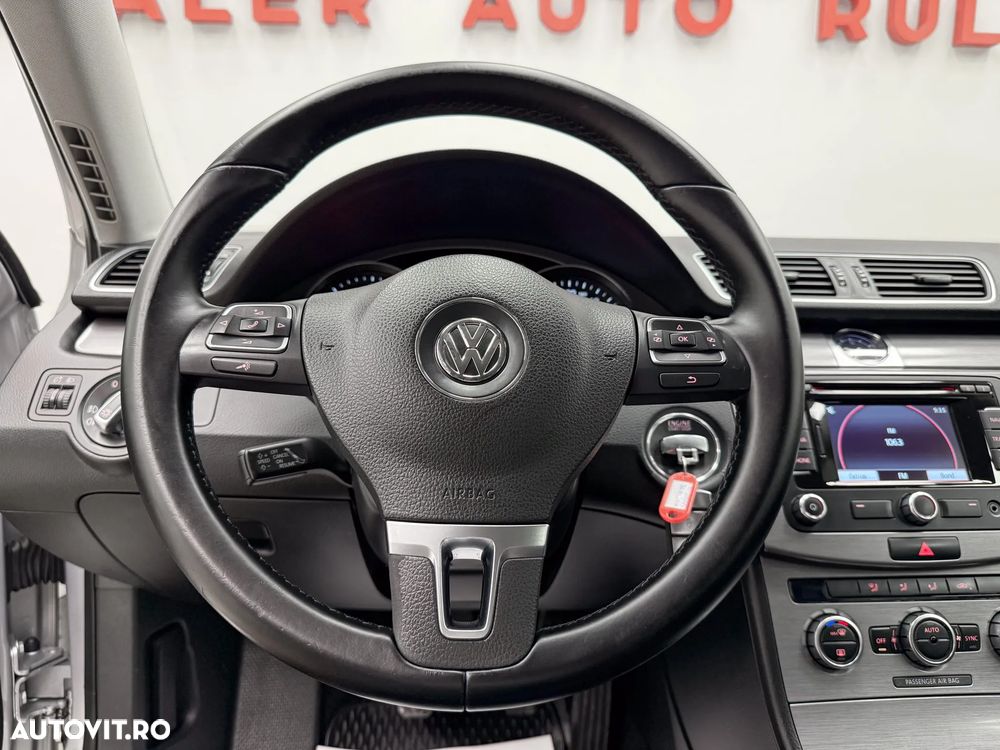 Volkswagen Passat 2.0 Blue TDI SCR Comfortline - 23