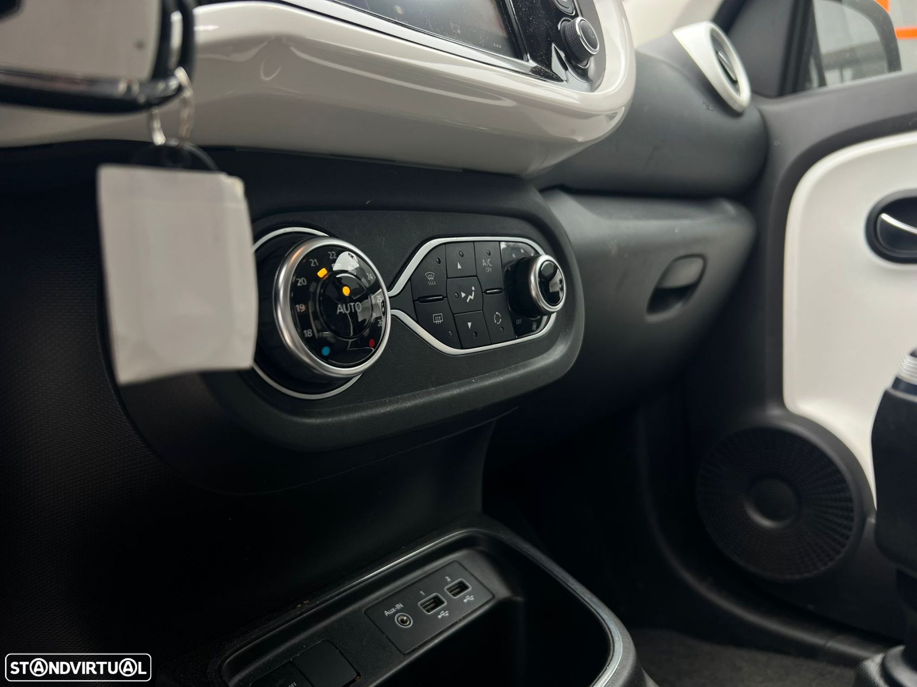 Renault Twingo 1.0 SCe Intens - 10