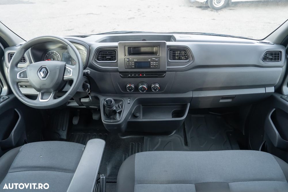 Renault Master 2.3 Blue dCi 165 TT Combi 3,5t L2H2 8+1 - 8