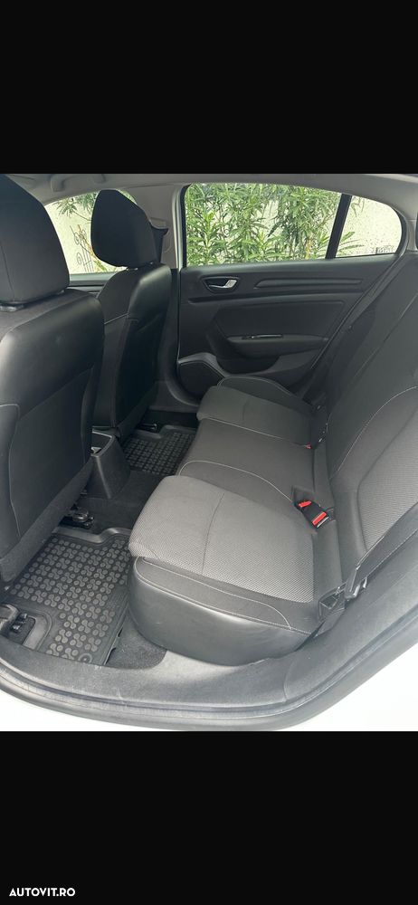 Renault Megane TCe GPF Business - 6