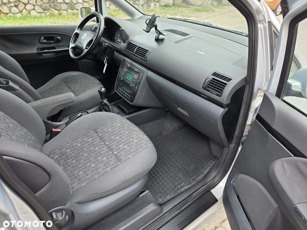 Volkswagen Sharan 1.9 TDI Basis - 11