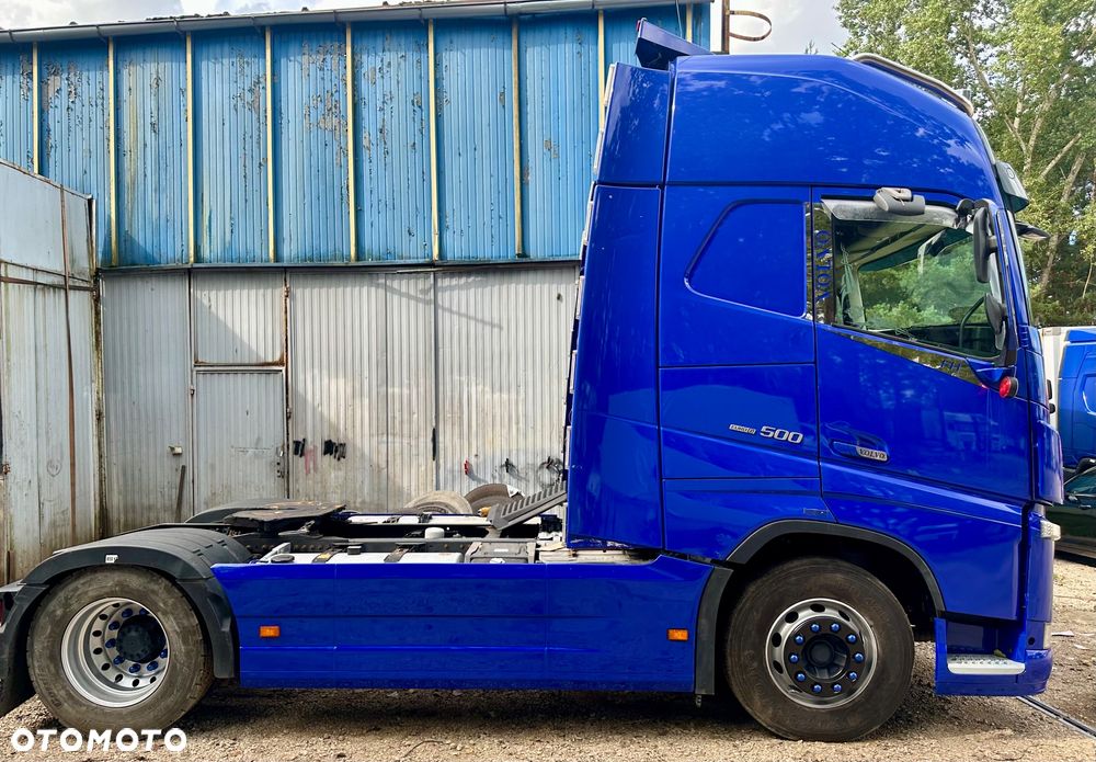 Volvo FH4 500 GLOB XXL I-SHIFT SPOJLERY KLIMA WENASTO LODÓWKA 2xALUTANK ORUROWANIE Z HALOGENAMI EURO 6 2014r - 5