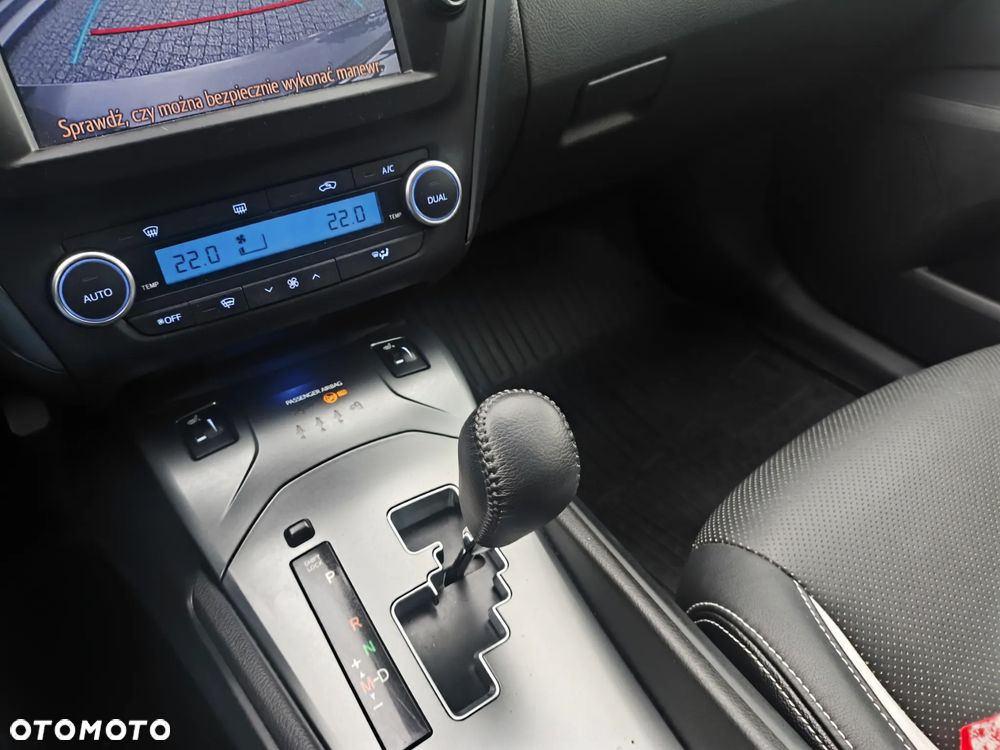 Toyota Avensis 1.8 Prestige MS - 6
