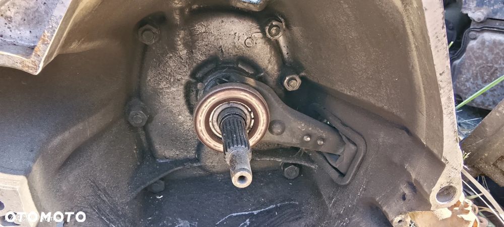 ŁADA NIVA 1.7 SKRZYNIA BIEGÓW - 1