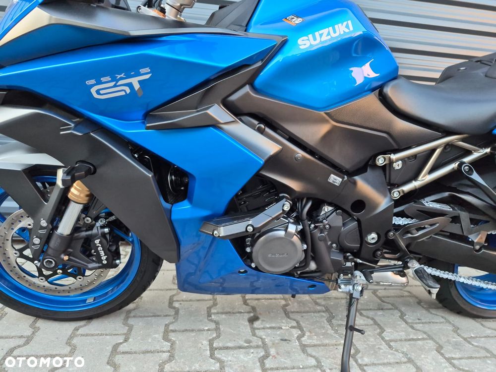 Suzuki GSX - 20