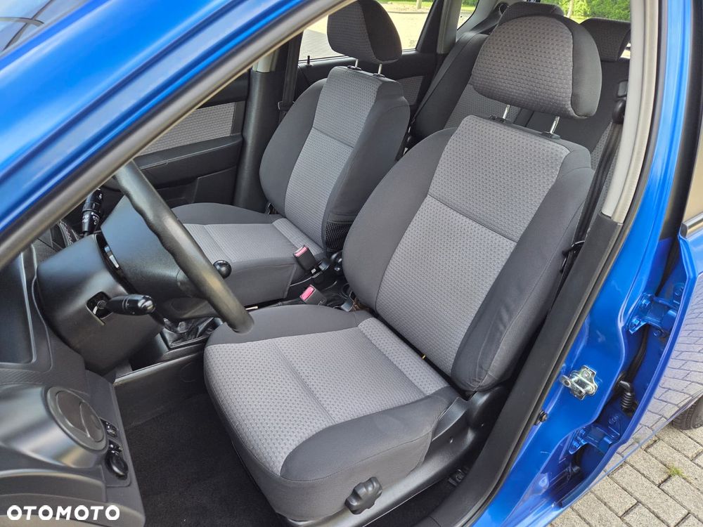 Chevrolet Aveo 1.2 16V LT - 26